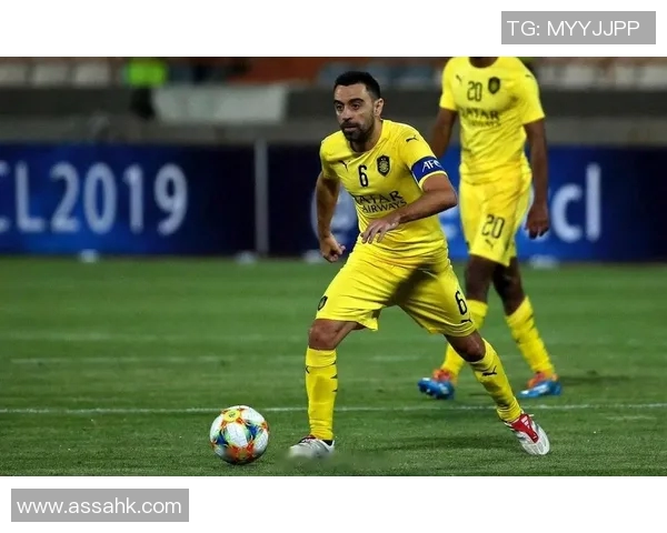 当巨星谢幕绿茵场光辉岁月化作回忆承载无尽热泪与掌声